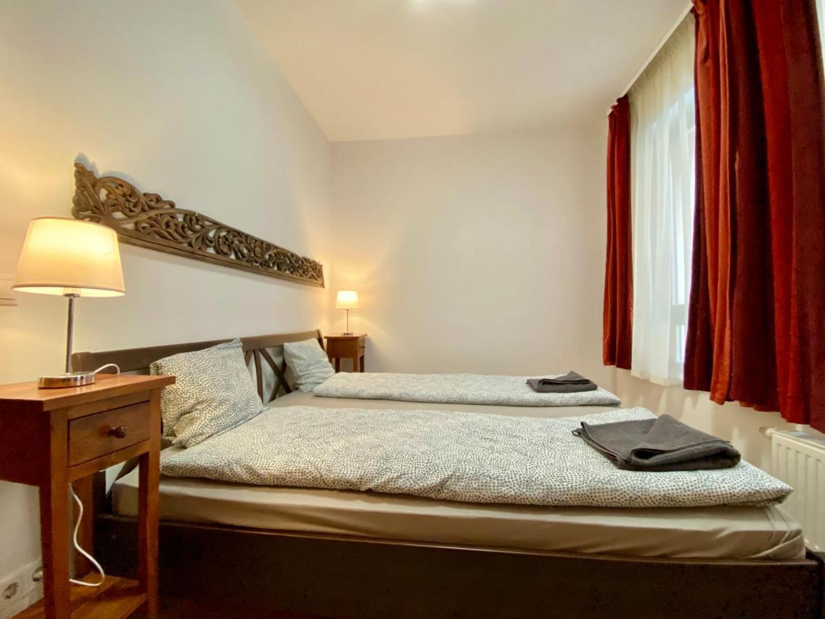 Downtown Vibe-Kiraly II Apts W Private Balcony Budapeste Exterior foto